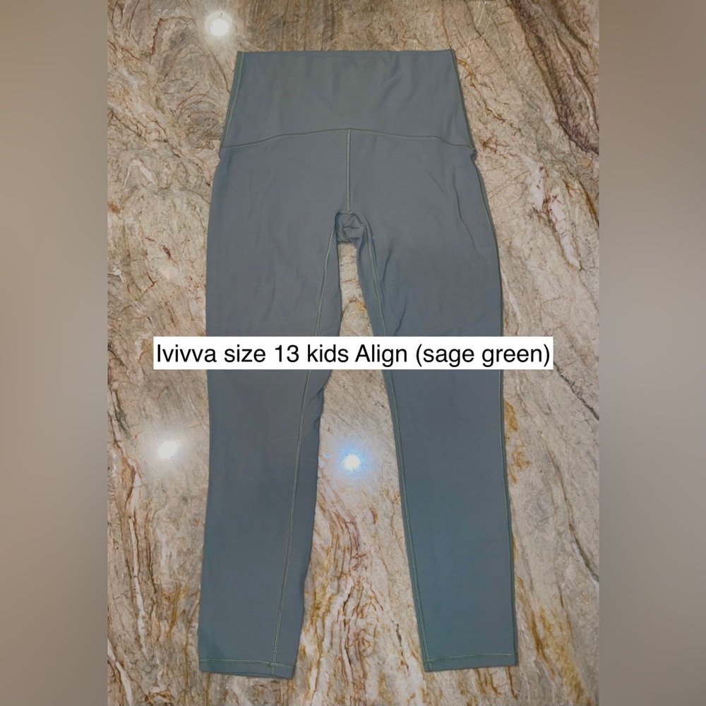 Sz 13 IVIVA Align Leggings